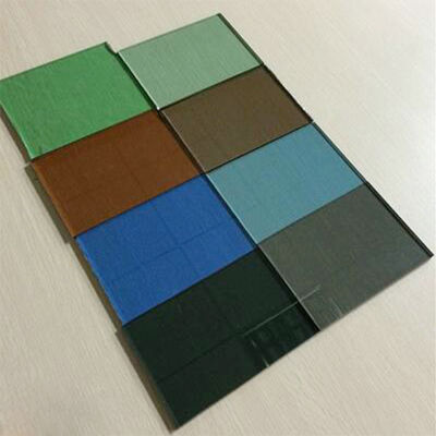 Hellgrün Dunkelgrün Dunkelblau Schwarz getöntes gehärtetes Glas Farbiges gehärtetes Glas nach Maß geschnitten 3mm 4mm 5mm 6mm 8mm 9mm 10mm 12mm 15mm 19mm gehärtetes Fensterglas