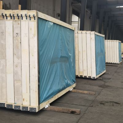 Bauwerk Reflexionsglas 2mm-12mm Float Glass Sheet Flat Floating Glass Panel mit hervorragender Flachfläche
