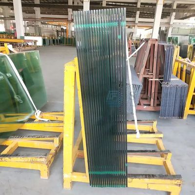 Fein polierte Kante, kundenspezifisch zugeschnittenes, eisenarmes, klares, gehärtetes Sicherheitsglas für Gebäude