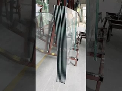 mit einer Breite von nicht mehr als 20 mm