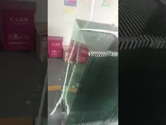 mit einer Breite von nicht mehr als 20 mm,