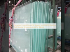 Gehärtetes Frostglas mit Baluster und 304 316 Edelstahl Stell Handrägel Zubehör für Balkon verwendet